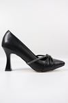 Trendayakkabı - Siyah Önü Taş Detaylı Kadeh Topuklu Kadın Ayakkabı